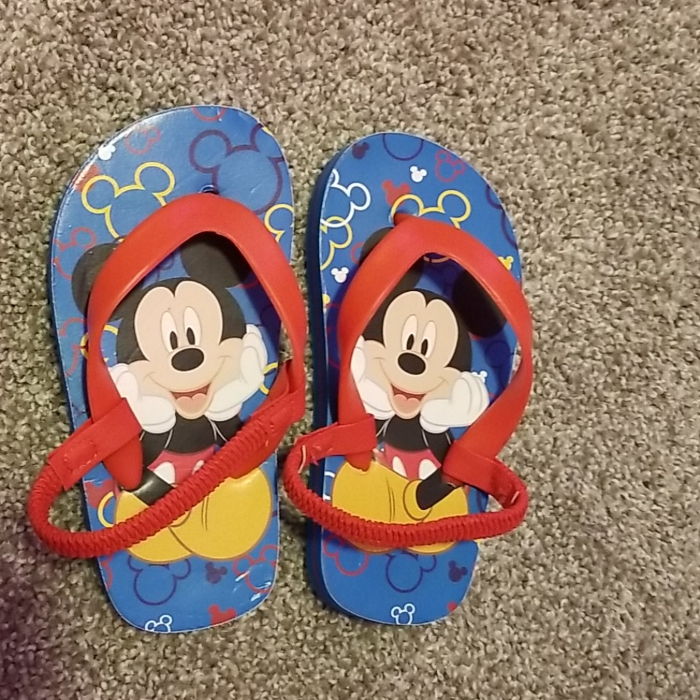 Toddler flip flops